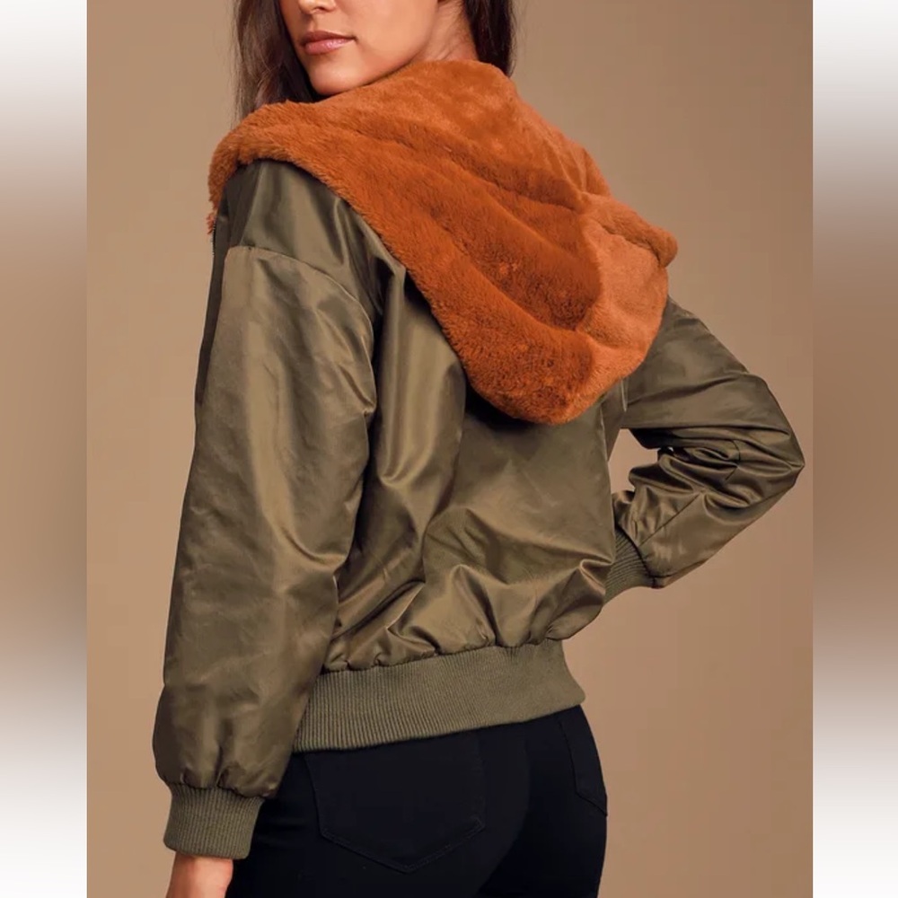 Lulus Top Notch Olive Green Faux Fur Reversible Bomber Jacket - Size S - Picture 2 of 6